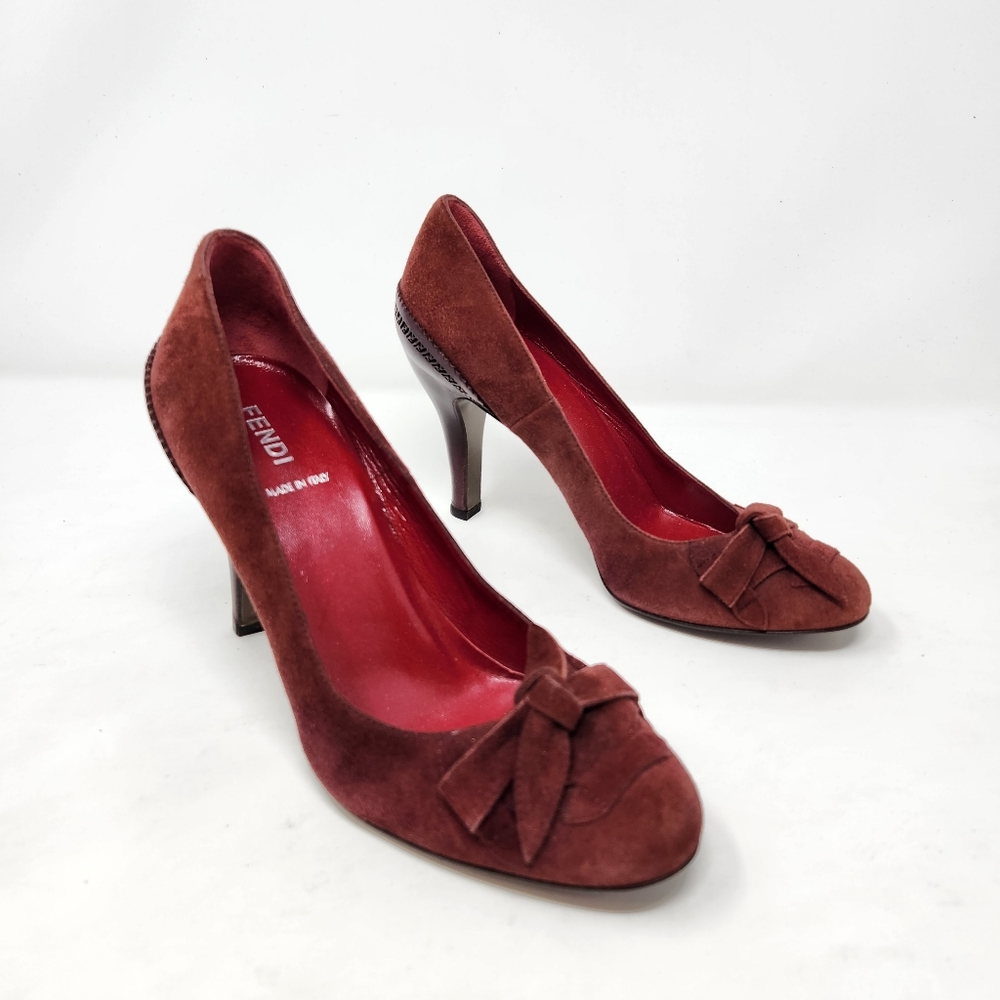 Fendi Women's Burgundy Suede Pump